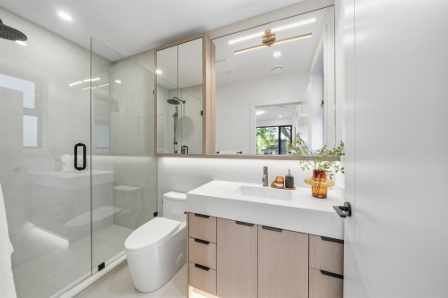 2493 Eton Street, Vancouver, BC 