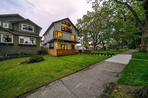 2493 Eton Street, Vancouver, BC 