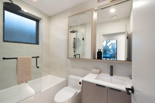 2493 Eton Street, Vancouver, BC 