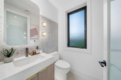 2493 Eton Street, Vancouver, BC 