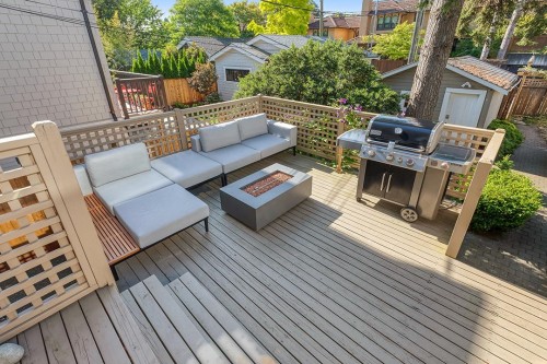 3340 15Th Avenue W, Vancouver, BC 