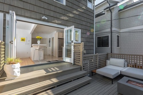 3340 15Th Avenue W, Vancouver, BC 