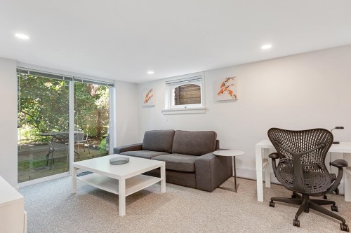 3340 15Th Avenue W, Vancouver, BC 