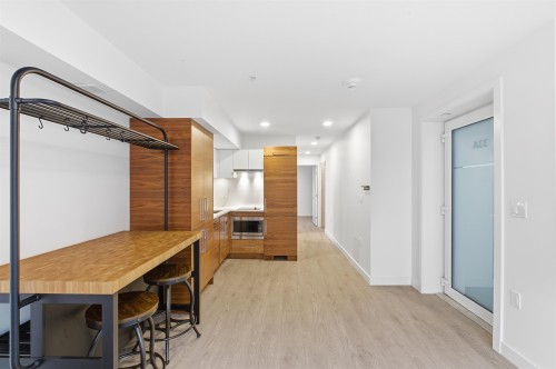 33-720 3Rd Street E, North Vancouver, BC 