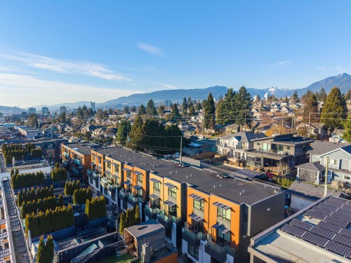 33-720 3Rd Street E, North Vancouver, BC 