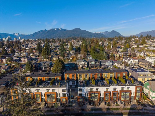 33-720 3Rd Street E, North Vancouver, BC 