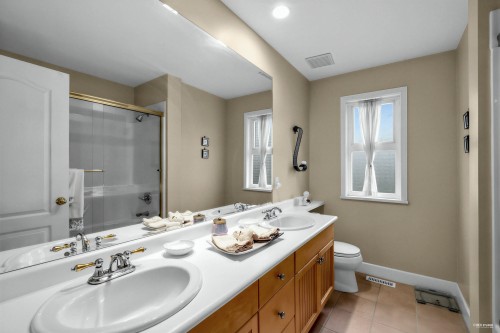 2244 Edgemont Boulevard, North Vancouver, BC 