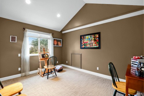 2244 Edgemont Boulevard, North Vancouver, BC 