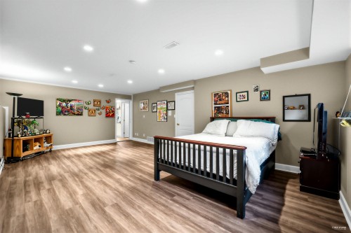 2244 Edgemont Boulevard, North Vancouver, BC 