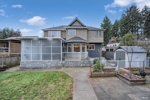 2244 Edgemont Boulevard, North Vancouver, BC 