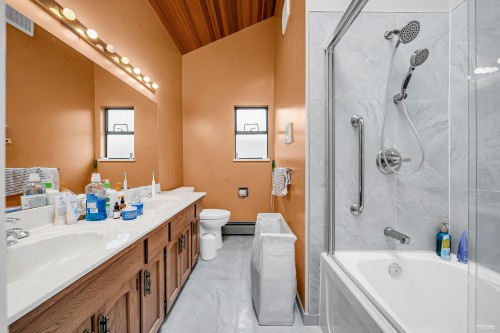 2843 22Nd Avenue W, Vancouver, BC 