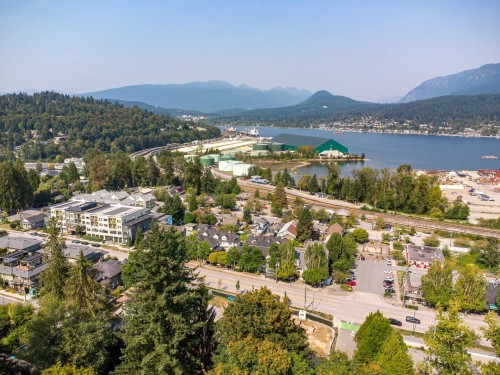 2337 St George Street, Port Moody, BC 