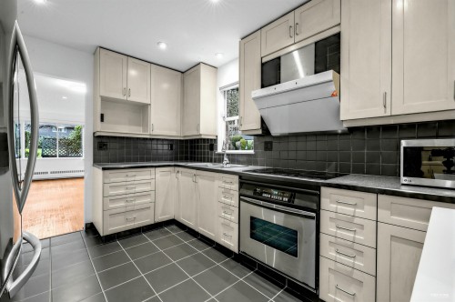 1109-235 Keith Road, West Vancouver, BC 