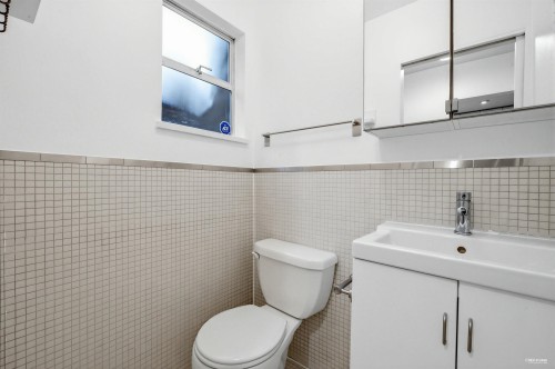 1109-235 Keith Road, West Vancouver, BC 