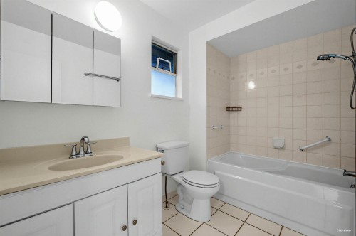 1109-235 Keith Road, West Vancouver, BC 