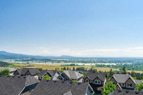 1431 Strawline Hill Street, Coquitlam, BC 