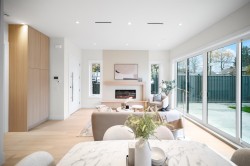 1671 31st Avenue E Vancouver, BC V5N 3B2