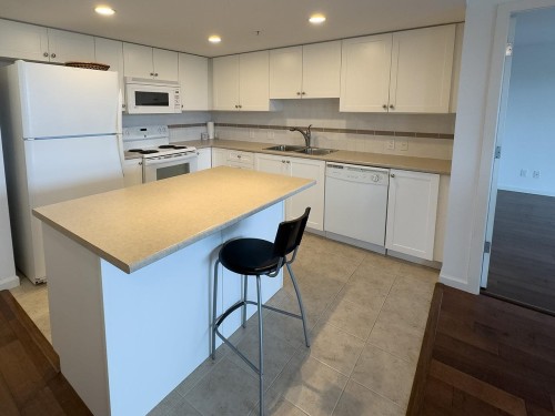 702-615 Hamilton Street, New Westminster, BC 