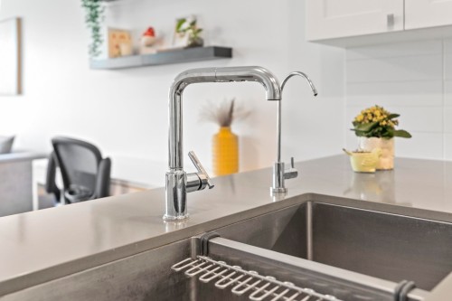 416-3399 Noel Drive, Burnaby, BC 