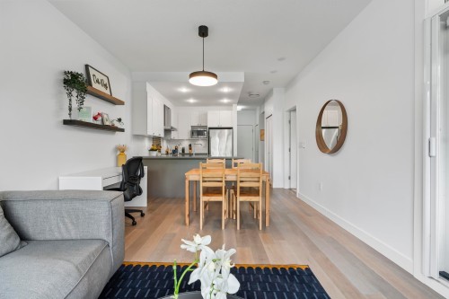 416-3399 Noel Drive, Burnaby, BC 