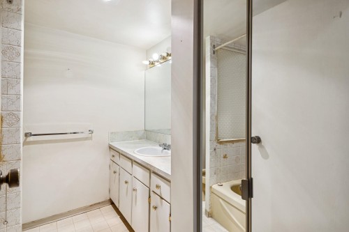 205-707 Hamilton Street, New Westminster, BC 