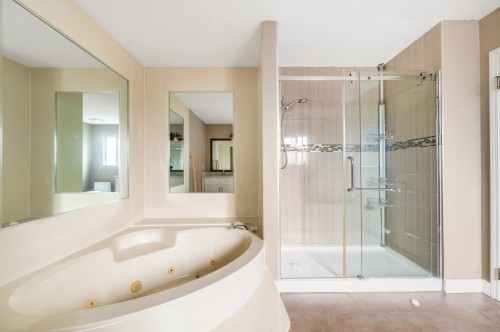 7974 12Th Avenue, Burnaby, BC 