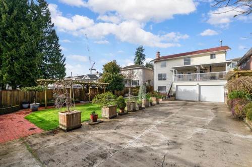 7974 12Th Avenue, Burnaby, BC 