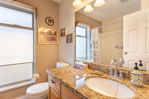 5309 Cedarview Place, Sechelt, BC 