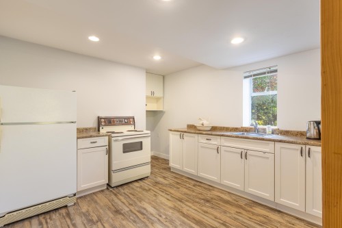 5309 Cedarview Place, Sechelt, BC 