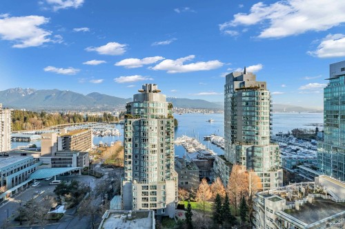 1602-620 Cardero Street, Vancouver, BC 