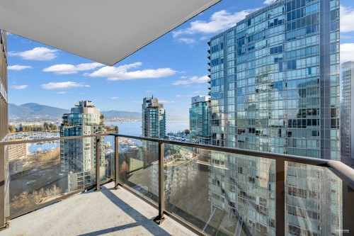 1602-620 Cardero Street, Vancouver, BC 