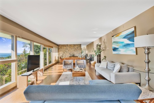 2237 Palmerston Avenue, West Vancouver, BC 