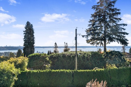 2237 Palmerston Avenue, West Vancouver, BC 