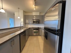 702-11 Royal Avenue E New Westminster, BC V3L 0A8