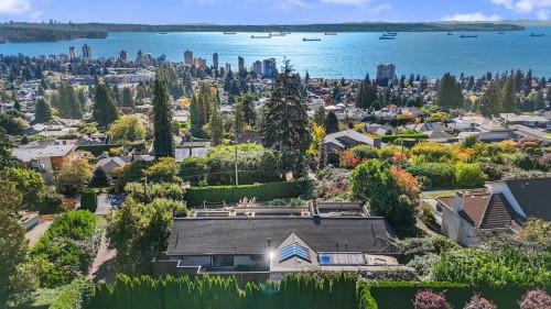 2233 Palmerston Avenue, West Vancouver, BC 