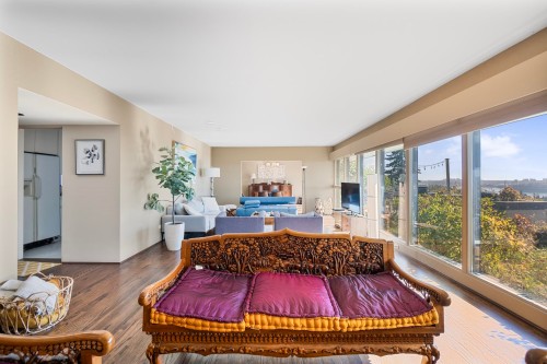 2233 Palmerston Avenue, West Vancouver, BC 