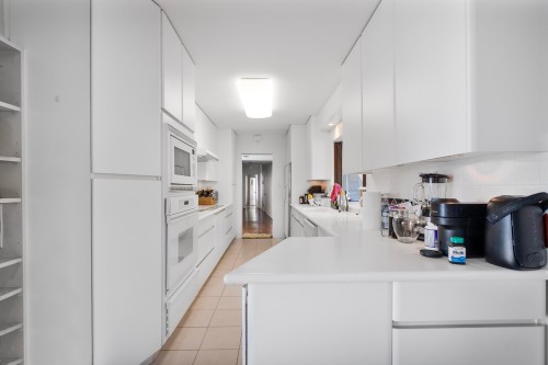 2233 Palmerston Avenue, West Vancouver, BC 