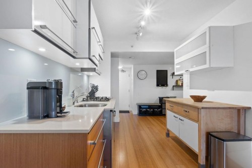 406-718 Main Street, Vancouver, BC 