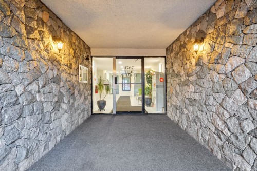 111-3787 4Th Avenue W, Vancouver, BC 