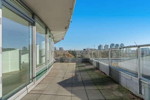 602-58 Keefer Place, Vancouver, BC 