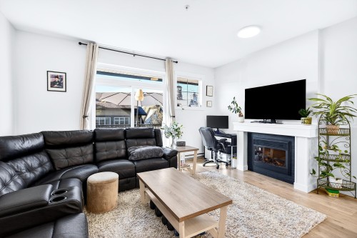 25-13819 232 Street, Maple Ridge, BC 