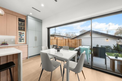 2-2247 Parker Street, Vancouver, BC 