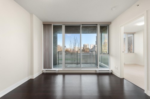 302-7080 No. 3 Road, Richmond, BC 