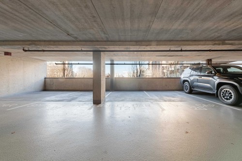 302-7080 No. 3 Road, Richmond, BC 