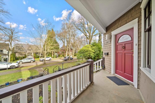 1928 13Th Avenue W, Vancouver, BC 