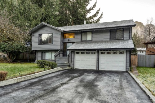 38276 Myrtlewood Crescent, Squamish, BC 