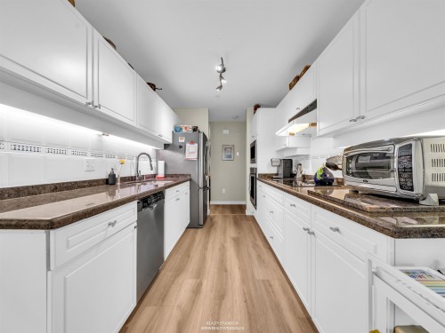 302-3670 Banff Court, North Vancouver, BC 