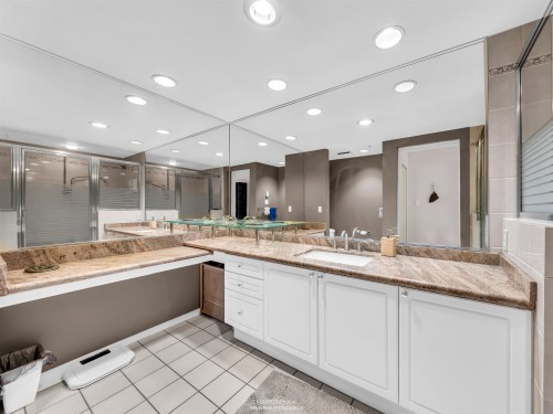 302-3670 Banff Court, North Vancouver, BC 