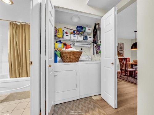 302-3670 Banff Court, North Vancouver, BC 