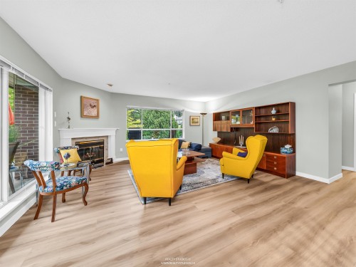 302-3670 Banff Court, North Vancouver, BC 